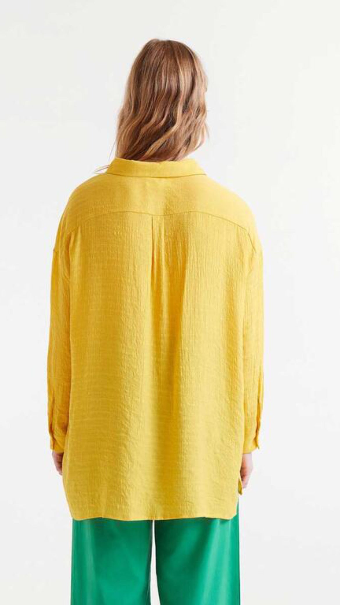 Camisa oversize fluida amarilla