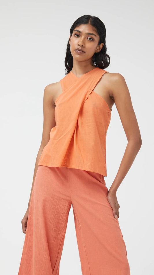 Top halter fluido naranja